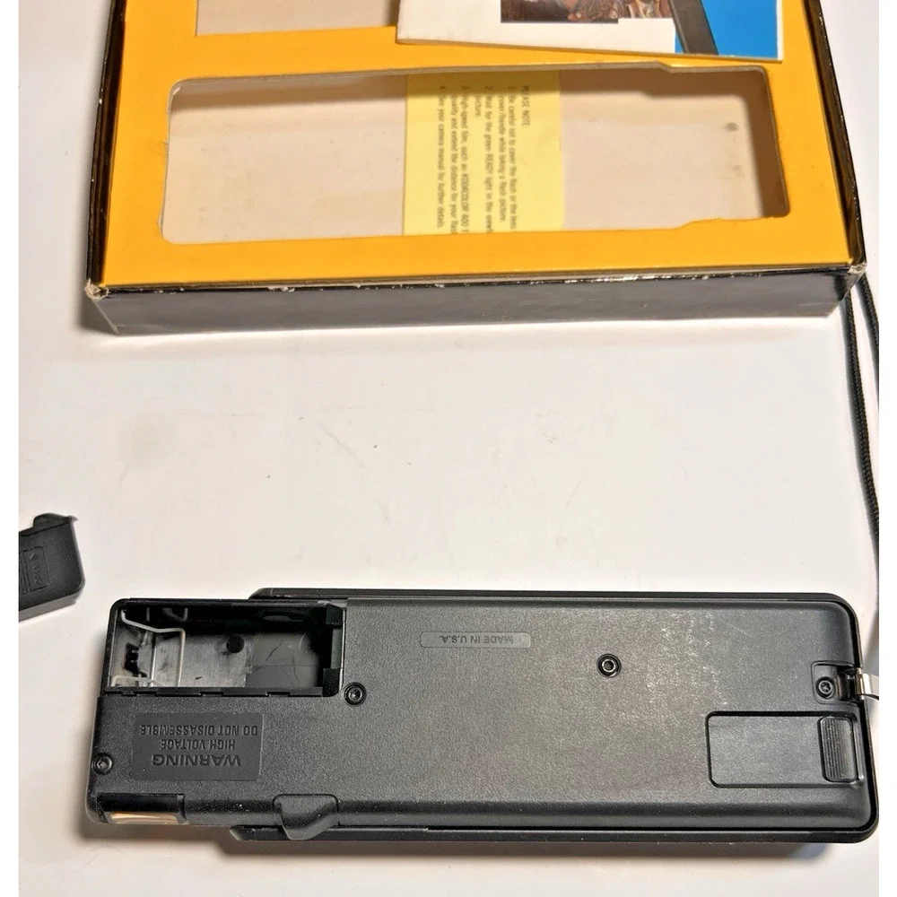 Kodak Tele-Ektralite 600 110 Film Camera Sensalite Flash w/ Box & Manual Untest